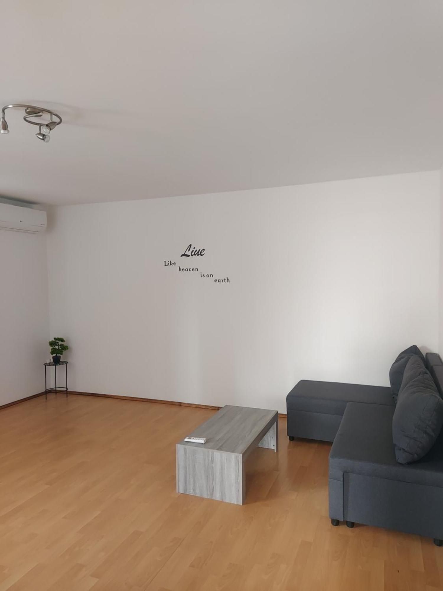 Apartments Vilanija Exterior photo